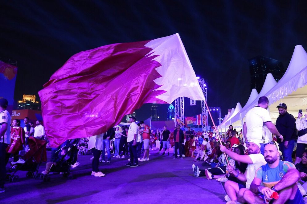 Suasana di fan zone saat laga pembuka Piala Dunia 2022 antara Qatar vs Ekuador (c) AP Photo/Lee Jin-man