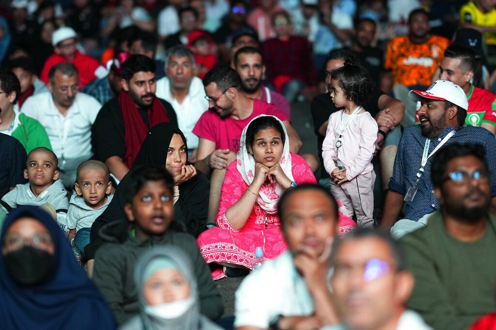 Suasana di fan zone saat laga pembuka Piala Dunia 2022 antara Qatar vs Ekuador (c) AP Photo/Petr David Josek