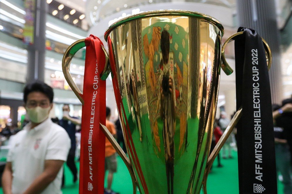 Trofi Piala AFF 2022 (c) Bola.com/Bagaskara Lazuardi