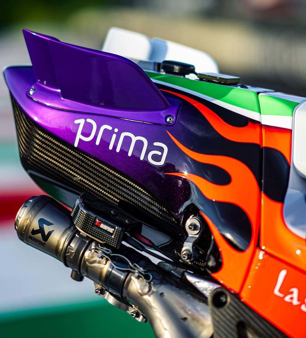 Corak La Divina Commedia pada Ducati Desmosedici GP23 milik Prima Pramac Racing di MotoGP Mugello, Italia. (c) Pramac Racing