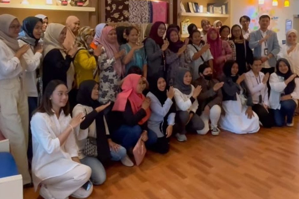 Peserta pelatihan berpose bersama setelah acara. (c) dok.RKB Malang