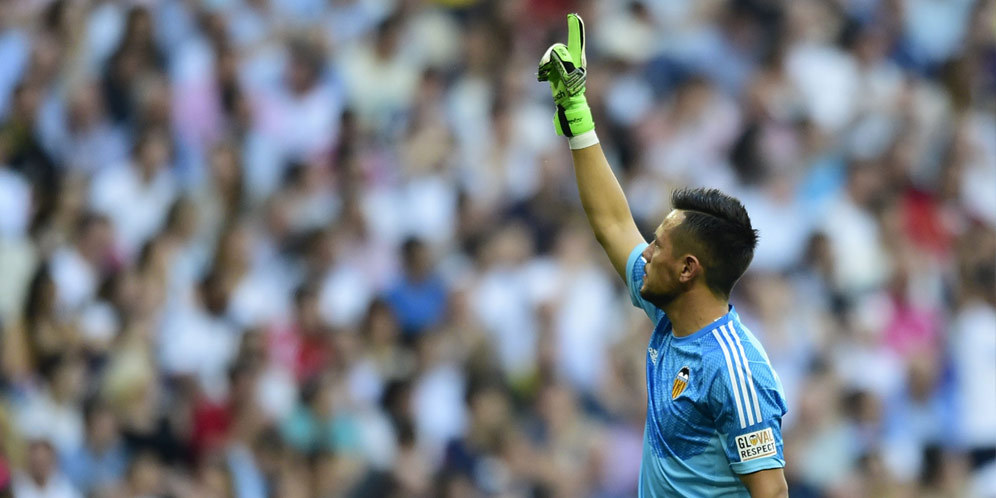 Diego Alves Pecahkan Rekor Kiper Legendaris Barcelona Diego Alves Pecahkan Rekor Kiper Legendaris Barcelona