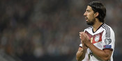 Flashback Euro 2012: Voli Roket Sami Khedira Hancurkan Yunani Flashback Euro 2012: Voli Roket Sami Khedira Hancurkan Yunani