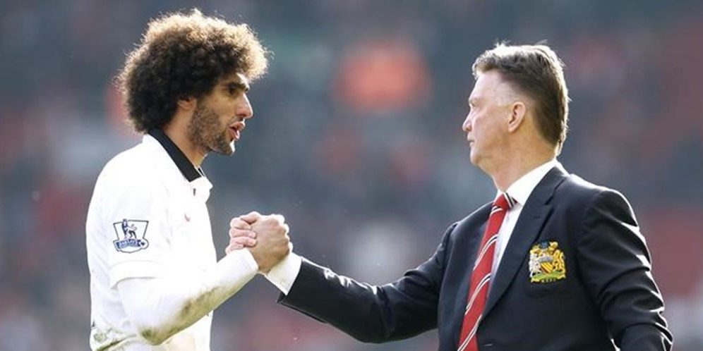 Fellaini Yakin Van Gaal Bisa Bawa MU Juara EPL Fellaini Yakin Van Gaal Bisa Bawa MU Juara EPL