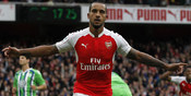 Waddle: Walcott Takkan Pernah Jadi Striker Arsenal 