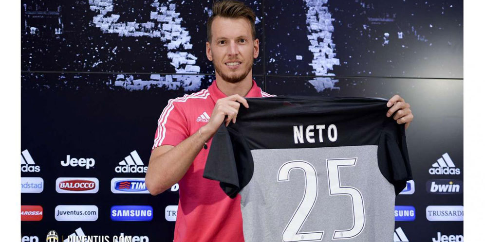 Neto: Saya Belajar dari Buffon Neto: Saya Belajar dari Buffon