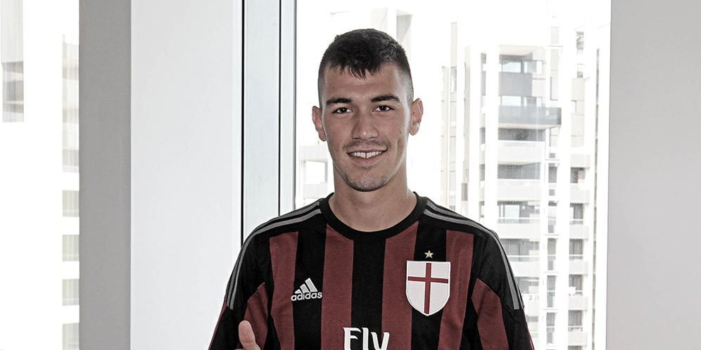 Masih Muda, Romagnoli Pede Bisa Tampil Lebih Jago Lagi Masih Muda, Romagnoli Pede Bisa Tampil Lebih Jago Lagi