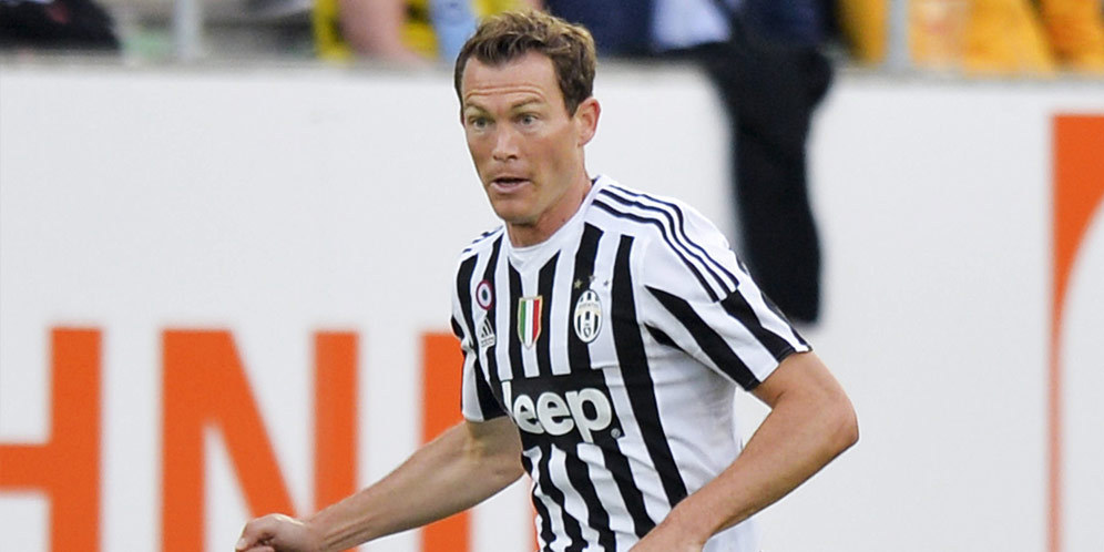 Barca Siap Manfaatkan Kemarahan Lichtsteiner Barca Siap Manfaatkan Kemarahan Lichtsteiner