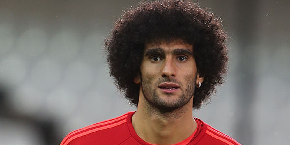 Sikut Lovren, Fellaini Dicap 'Penjahat' Sikut Lovren, Fellaini Dicap 'Penjahat'