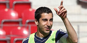 Jones: Mkhitaryan Bisa Melesat Secepat Kilat Jones: Mkhitaryan Bisa Melesat Secepat Kilat