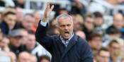 Karena Aniston, Mourinho Pernah Umpat Brad Pitt Karena Aniston, Mourinho Pernah Umpat Brad Pitt