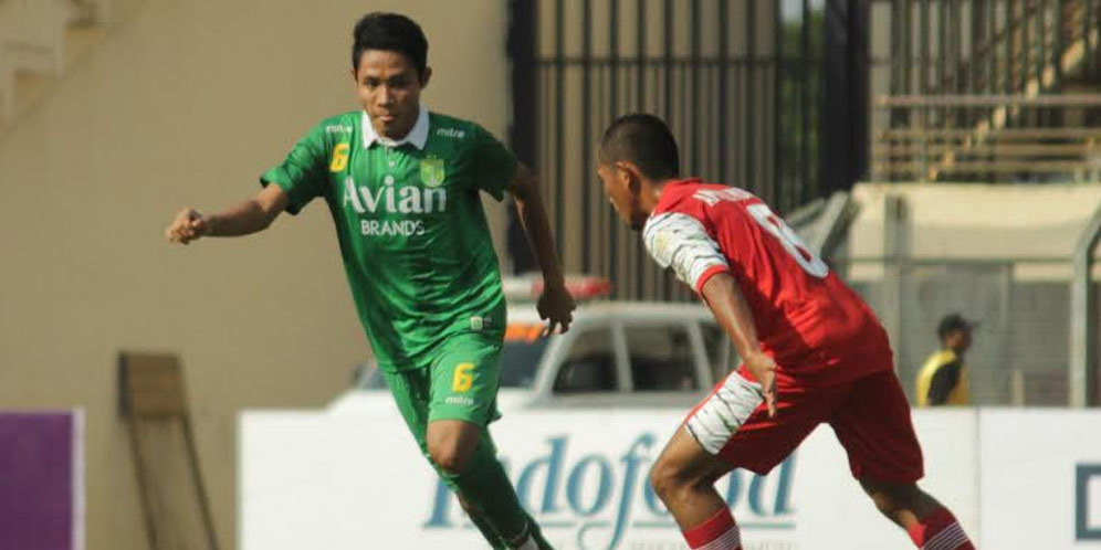 Surabaya United Relakan Evan ke Spanyol Surabaya United Relakan Evan ke Spanyol