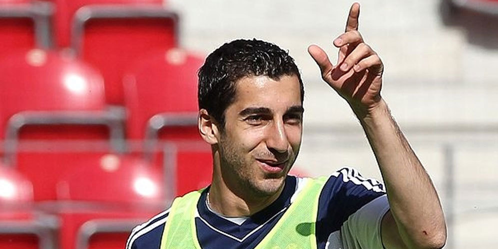 Mkhitaryan Tak Terobsesi Peran Playmaker di MU Mkhitaryan Tak Terobsesi Peran Playmaker di MU