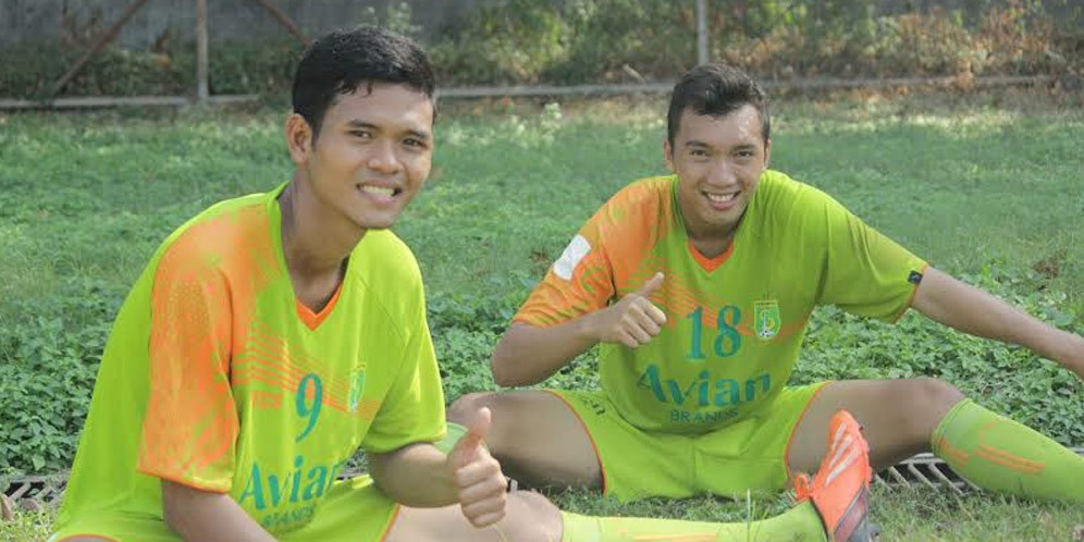 Tak Cuma Evan, Pemain Bonek FC ini Juga Main Tarkam Tak Cuma Evan, Pemain Bonek FC ini Juga Main Tarkam
