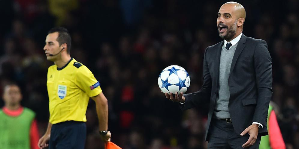 Neuer Bikin Blunder, Guardiola Membela Neuer Bikin Blunder, Guardiola Membela