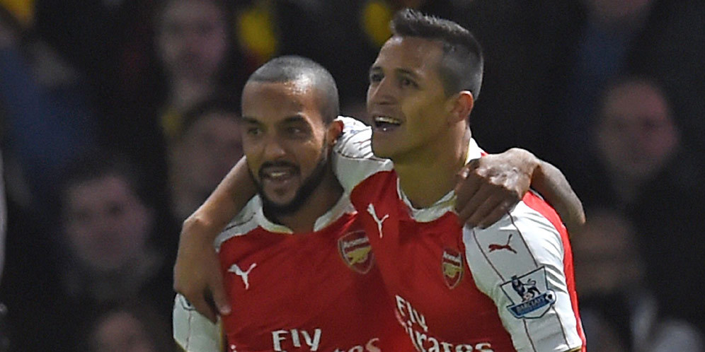 Walcott dan Giroud Bersaing, Arsenal Tak Butuh Striker Lagi Walcott dan Giroud Bersaing, Arsenal Tak Butuh Striker Lagi