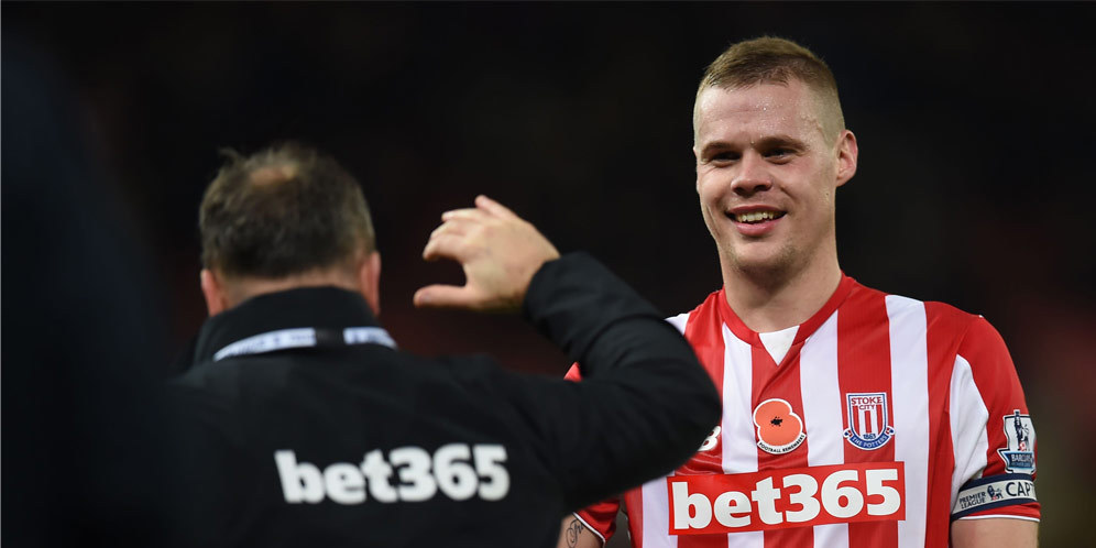 Benahi Lini Belakang, Thomson Sarankan Liverpool Beli Shawcross Benahi Lini Belakang, Thomson Sarankan Liverpool Beli Shawcross