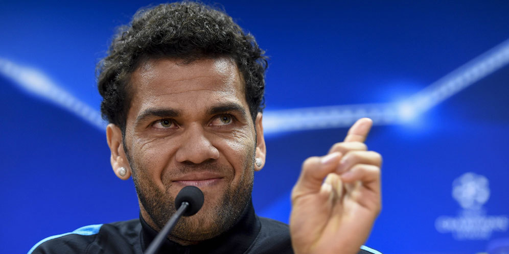 Alves Ingin Rekor Tak Terkalahkan Barca Berlanjut Alves Ingin Rekor Tak Terkalahkan Barca Berlanjut