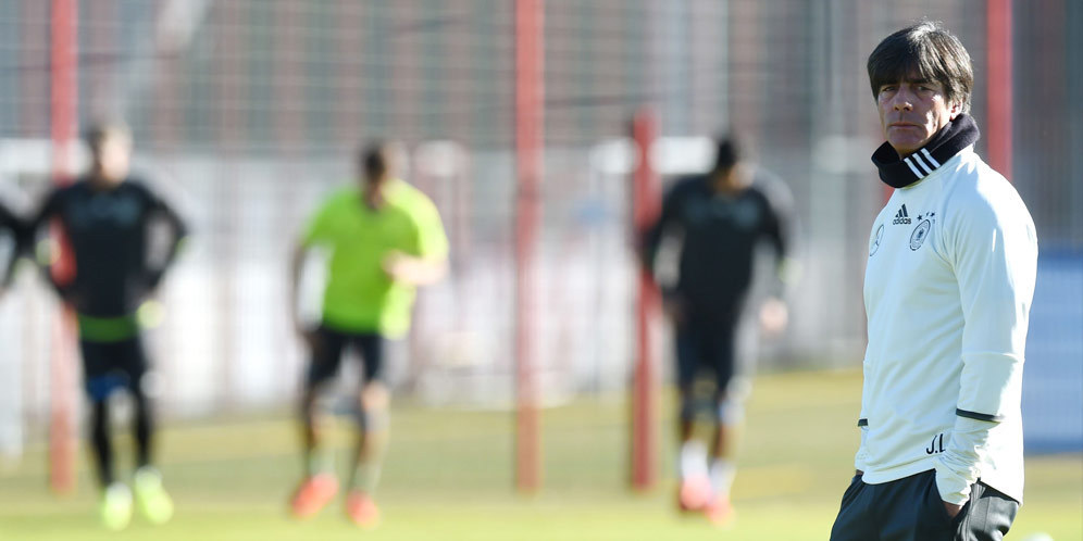 Sungguh Terlalu, Loew Lagi-lagi Cium Bau Pantatnya Sendiri! Sungguh Terlalu, Loew Lagi-lagi Cium Bau Pantatnya Sendiri!