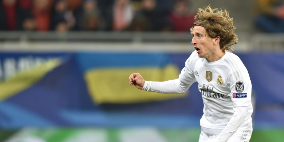 Cedera Lutut, Modric Dipastikan Absen Kontra Eibar Cedera Lutut, Modric Dipastikan Absen Kontra Eibar