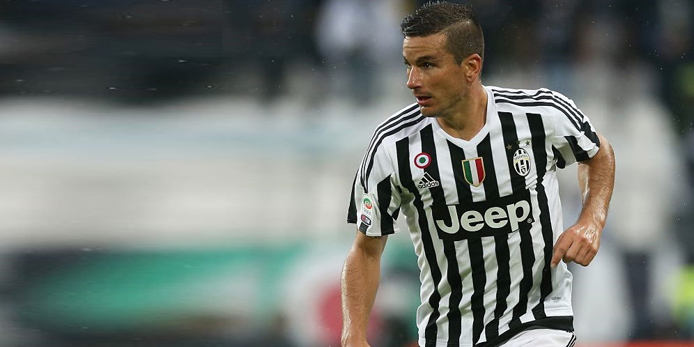 Tiga Tim Berebut Jasa Simone Padoin