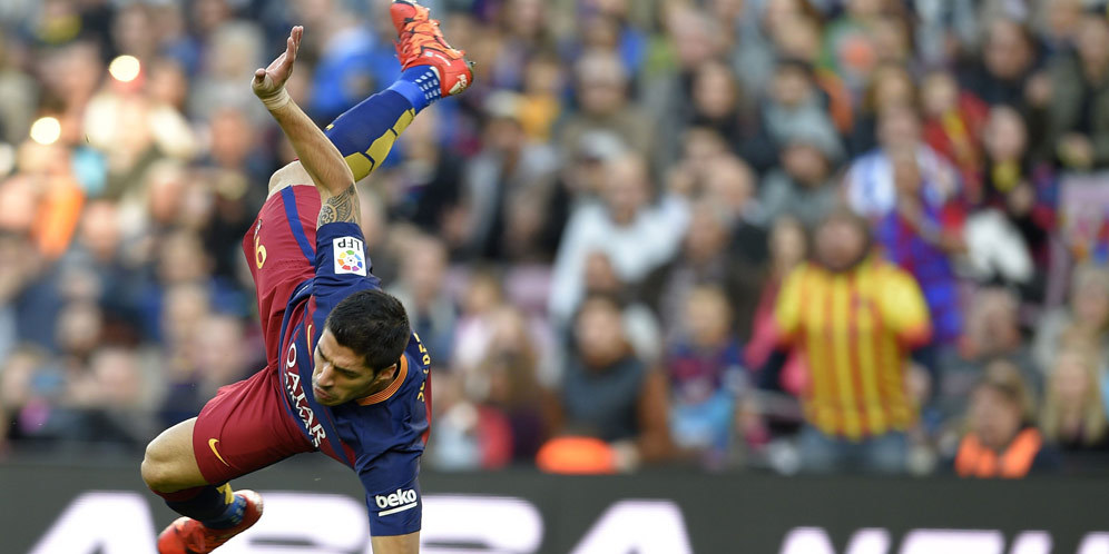 Flying Volley Golazo Suarez Dari Tribun Camp Nou Flying Volley Golazo Suarez Dari Tribun Camp Nou