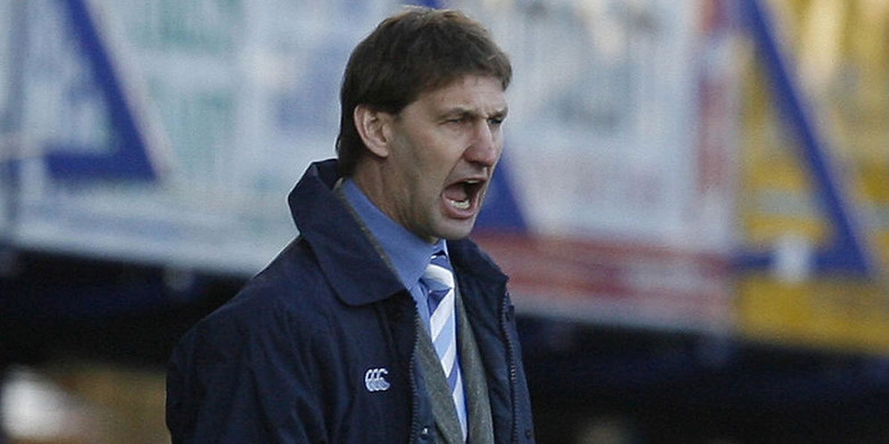 Tony Adams Jadi Suksesor Henry di Arsenal? Tony Adams Jadi Suksesor Henry di Arsenal?
