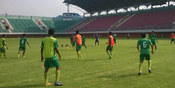 Surabaya United Tanpa Gelandang Bertahan Andalan Surabaya United Tanpa Gelandang Bertahan Andalan