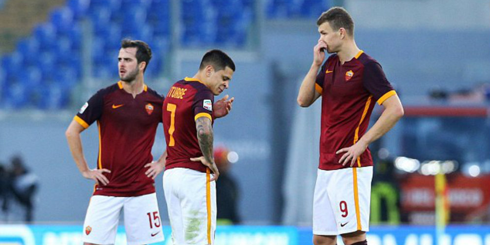 Digilas Barca, Tifosi Roma Minta De Rossi Dkk Makan Wortel Digilas Barca, Tifosi Roma Minta De Rossi Dkk Makan Wortel