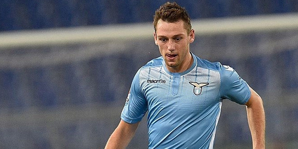 Bek Lazio: Imbang Lawan Milan Seperti Kekalahan Bek Lazio: Imbang Lawan Milan Seperti Kekalahan