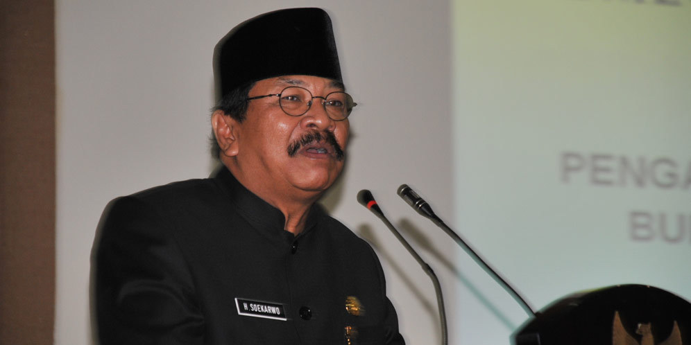 Gubernur Jatim Minta SK Pembukaan PSSI Dicabut Gubernur Jatim Minta SK Pembukaan PSSI Dicabut