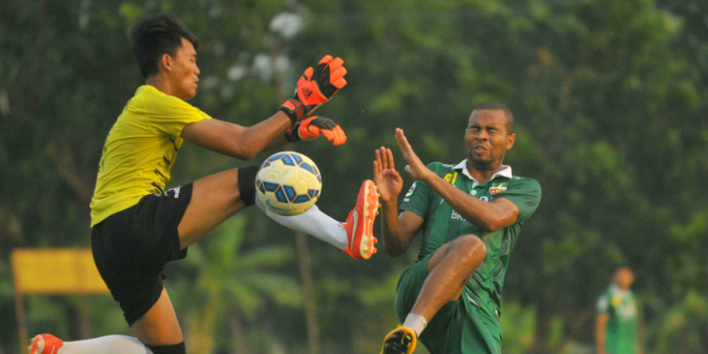 Surabaya United Menang Tipis di Laga Uji Coba Surabaya United Menang Tipis di Laga Uji Coba
