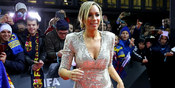 Galeri: Penyanyi Seksi Inggris Meriahkan Gala Ballon d'Or Galeri: Penyanyi Seksi Inggris Meriahkan Gala Ballon d'Or