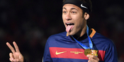 Edmilson: Neymar Harus Tiru Messi, Bukan Ronaldinho Edmilson: Neymar Harus Tiru Messi, Bukan Ronaldinho
