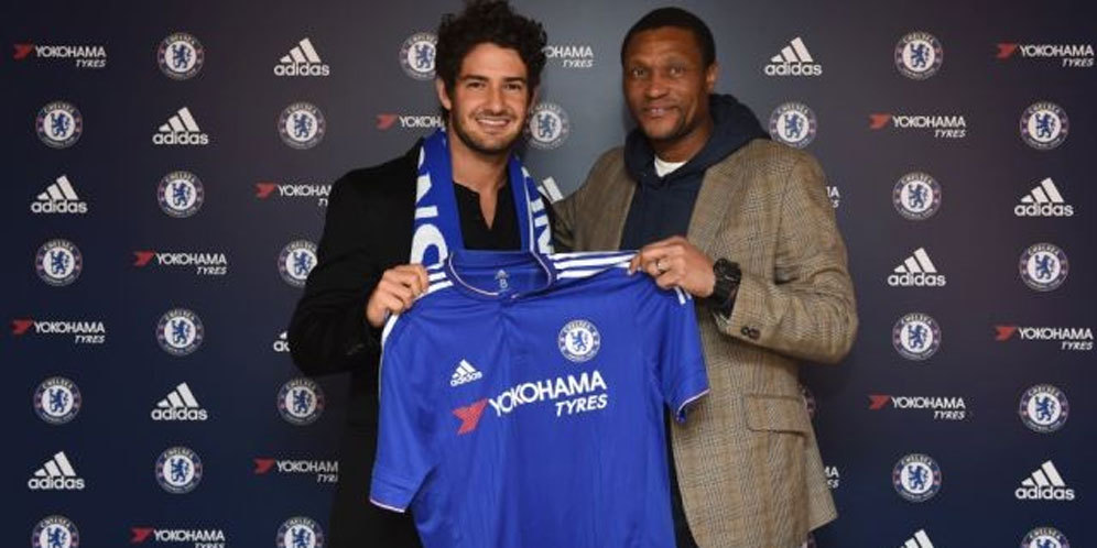 Chelsea Resmikan Peminjaman Pato Chelsea Resmikan Peminjaman Pato