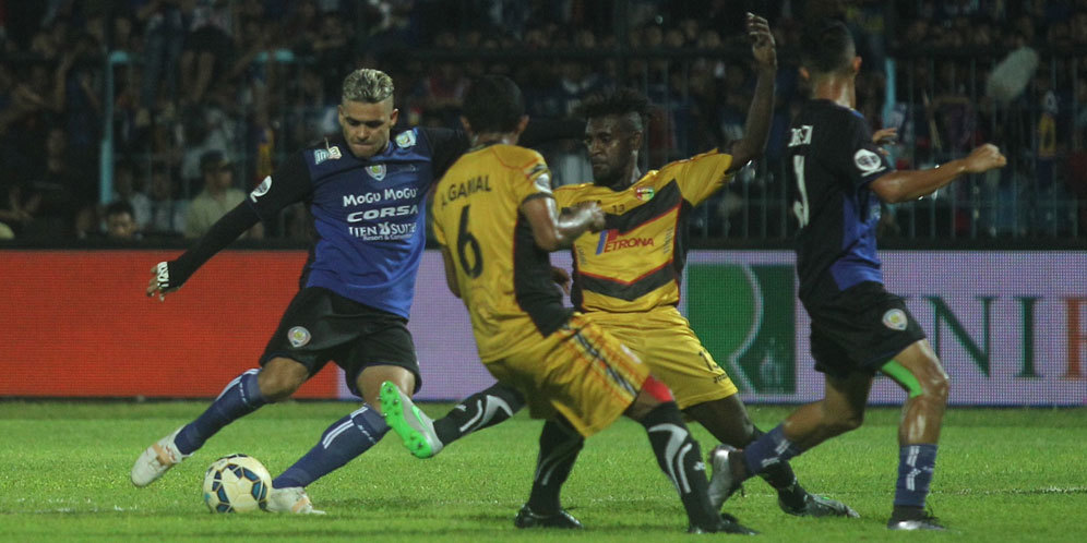 Singkirkan Arema, Mitra Kukar Tantang Semen Padang di Final Singkirkan Arema, Mitra Kukar Tantang Semen Padang di Final
