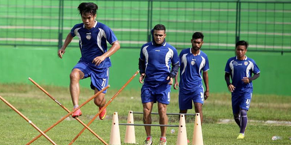 Batal Uji Coba, Arema Cronus Tak Ambil Pusing Batal Uji Coba, Arema Cronus Tak Ambil Pusing