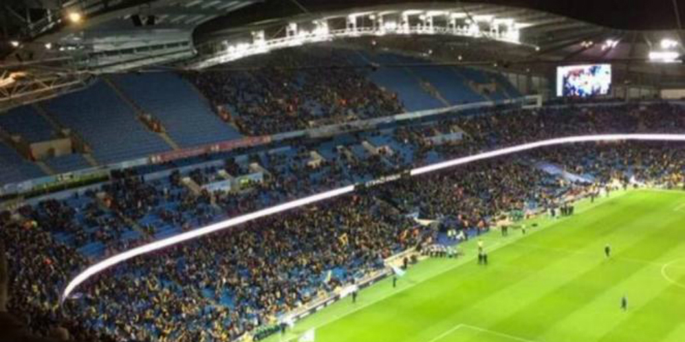 Sepi, Fans MU Ledek Markas City 'Emptyhad' Sepi, Fans MU Ledek Markas City 'Emptyhad'