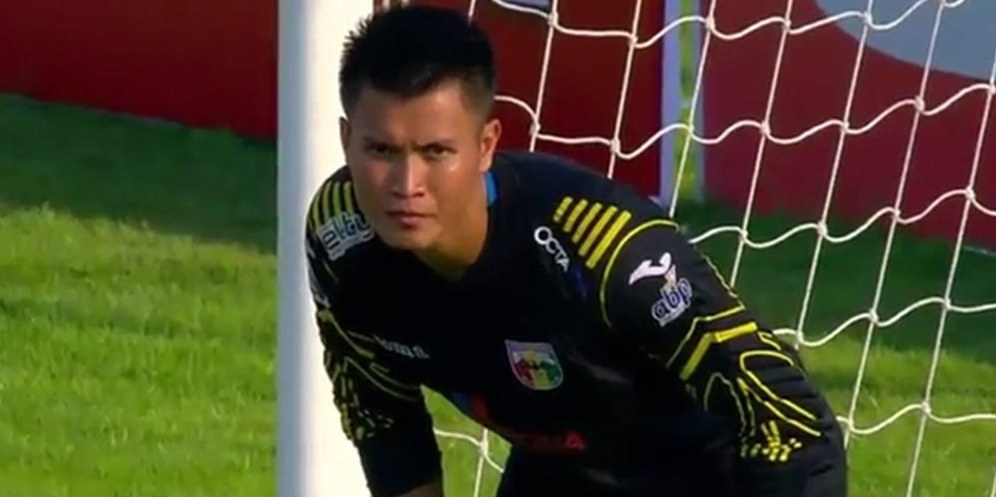 Patahkan Penalti Gonzales, Ini Komentar Kiper Mitra Kukar Patahkan Penalti Gonzales, Ini Komentar Kiper Mitra Kukar