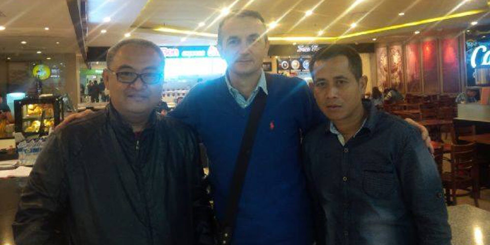 Milomir Seslija dan Raphael Maitimo Resmi Gabung Arema Cronus