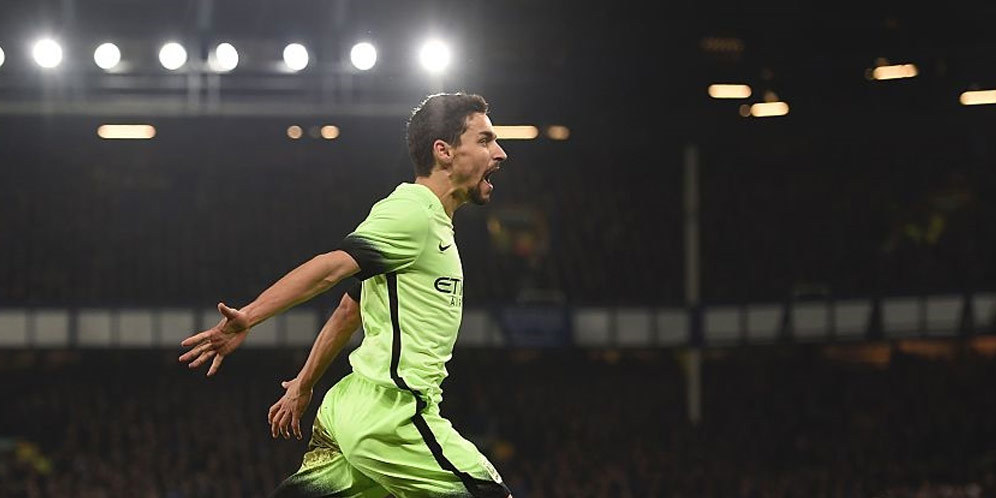 Jesus Navas Jadi Rebutan Duo Milan Jesus Navas Jadi Rebutan Duo Milan
