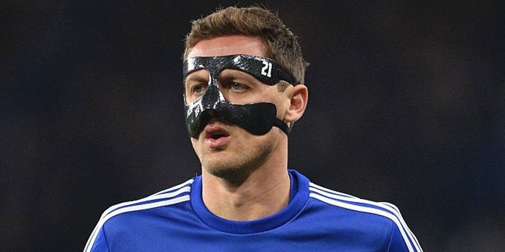 Matic Hormati Conte dan Mourinho