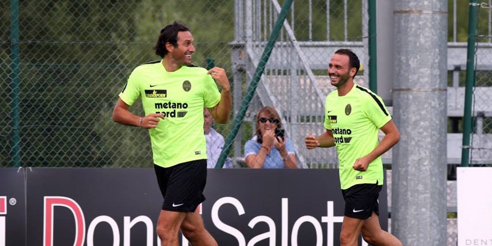 Toni dan Pazzini, Dua Ancaman Bagi Bianconeri Toni dan Pazzini, Dua Ancaman Bagi Bianconeri