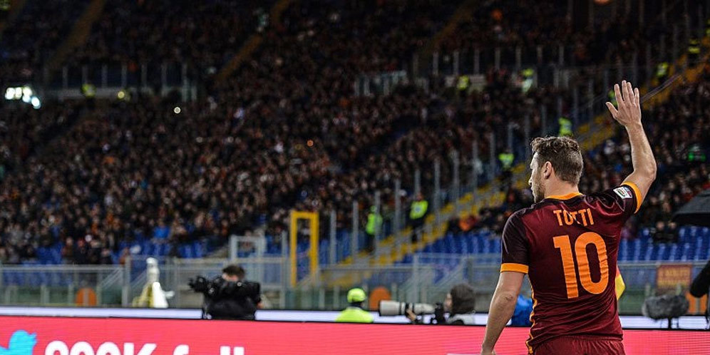 Kontrak Baru Totti Dinilai Solusi Terbaik Kontrak Baru Totti Dinilai Solusi Terbaik