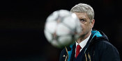 Wenger Tak Lihat Flamini Melanggar Messi Wenger Tak Lihat Flamini Melanggar Messi