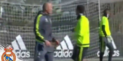 Ronaldo Gagal Permalukan Zidane dengan Jurus Nutmeg Ronaldo Gagal Permalukan Zidane dengan Jurus Nutmeg