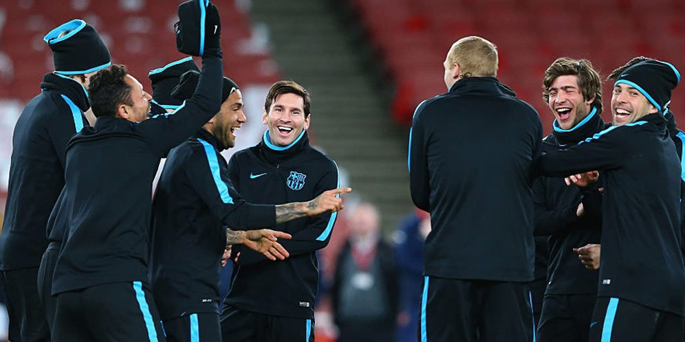 Mengintip Cerianya Sesi Latihan Barcelona di Emirates Mengintip Cerianya Sesi Latihan Barcelona di Emirates