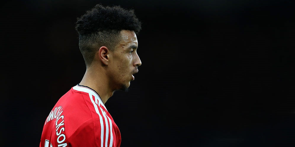 MU Sekolahkan Borthwick-Jackson ke Championship