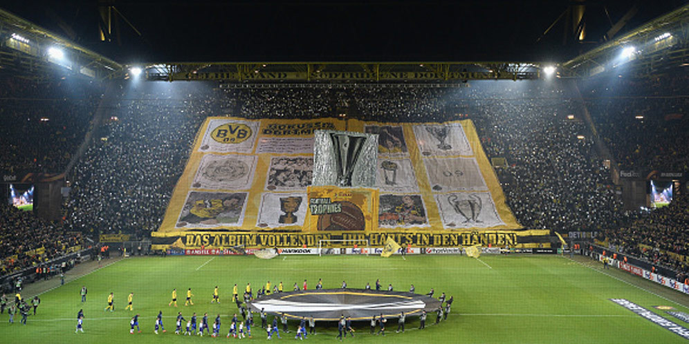 Tembok Kuning Dortmund dan Tifo-tifo Spektakuler Liga Europa Tembok Kuning Dortmund dan Tifo-tifo Spektakuler Liga Europa
