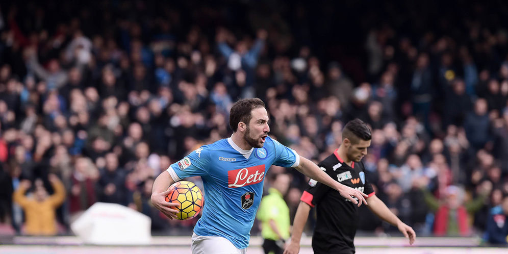 Napoli: Higuain Tak Minta Dijual Napoli: Higuain Tak Minta Dijual